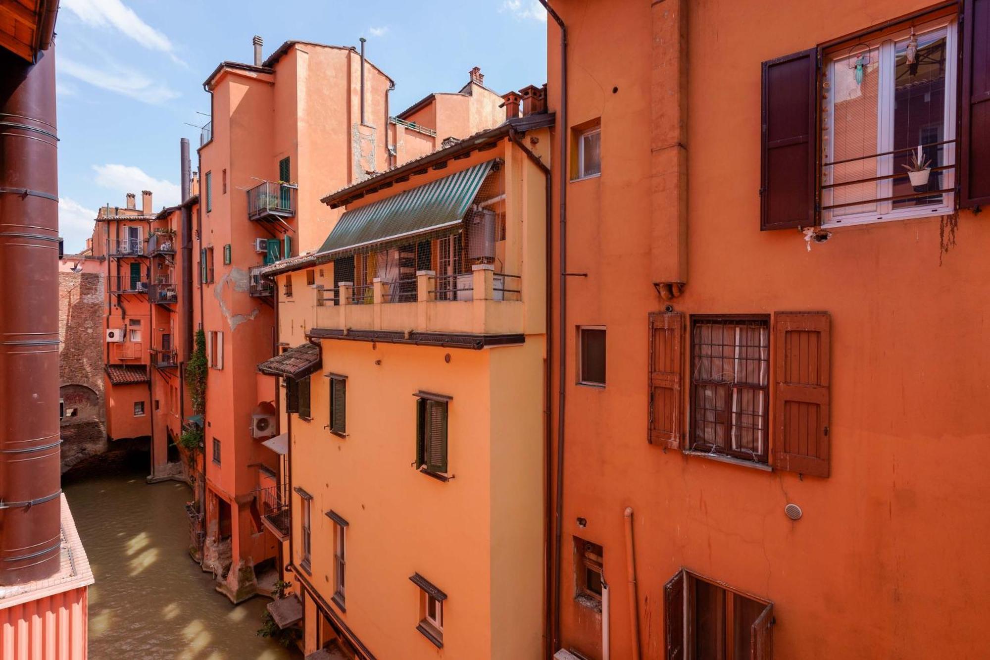Canaletto Apartment Bologna Bagian luar foto
