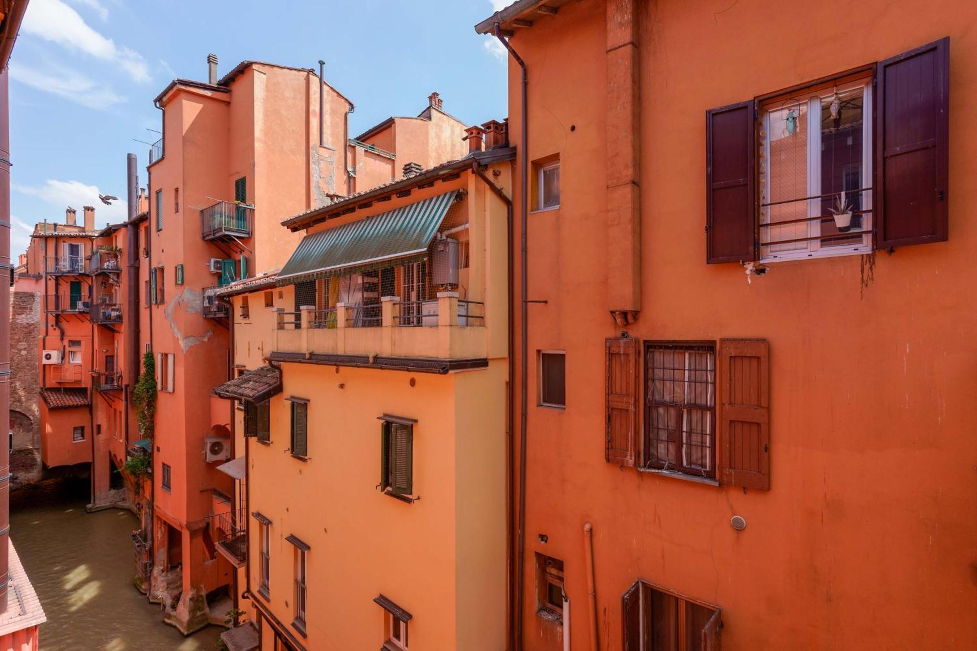 Canaletto Apartment Bologna Bagian luar foto
