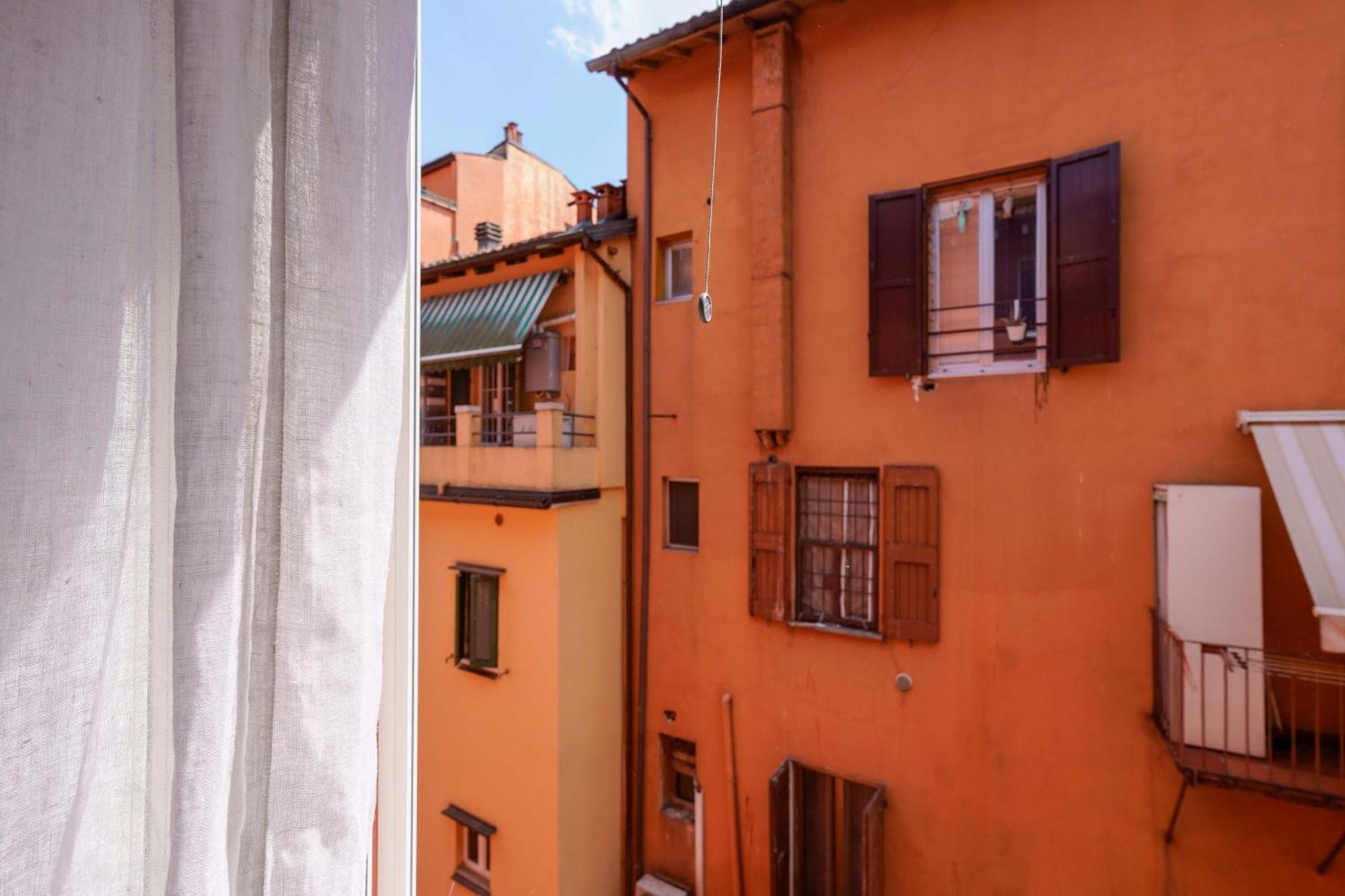 Canaletto Apartment Bologna Bagian luar foto